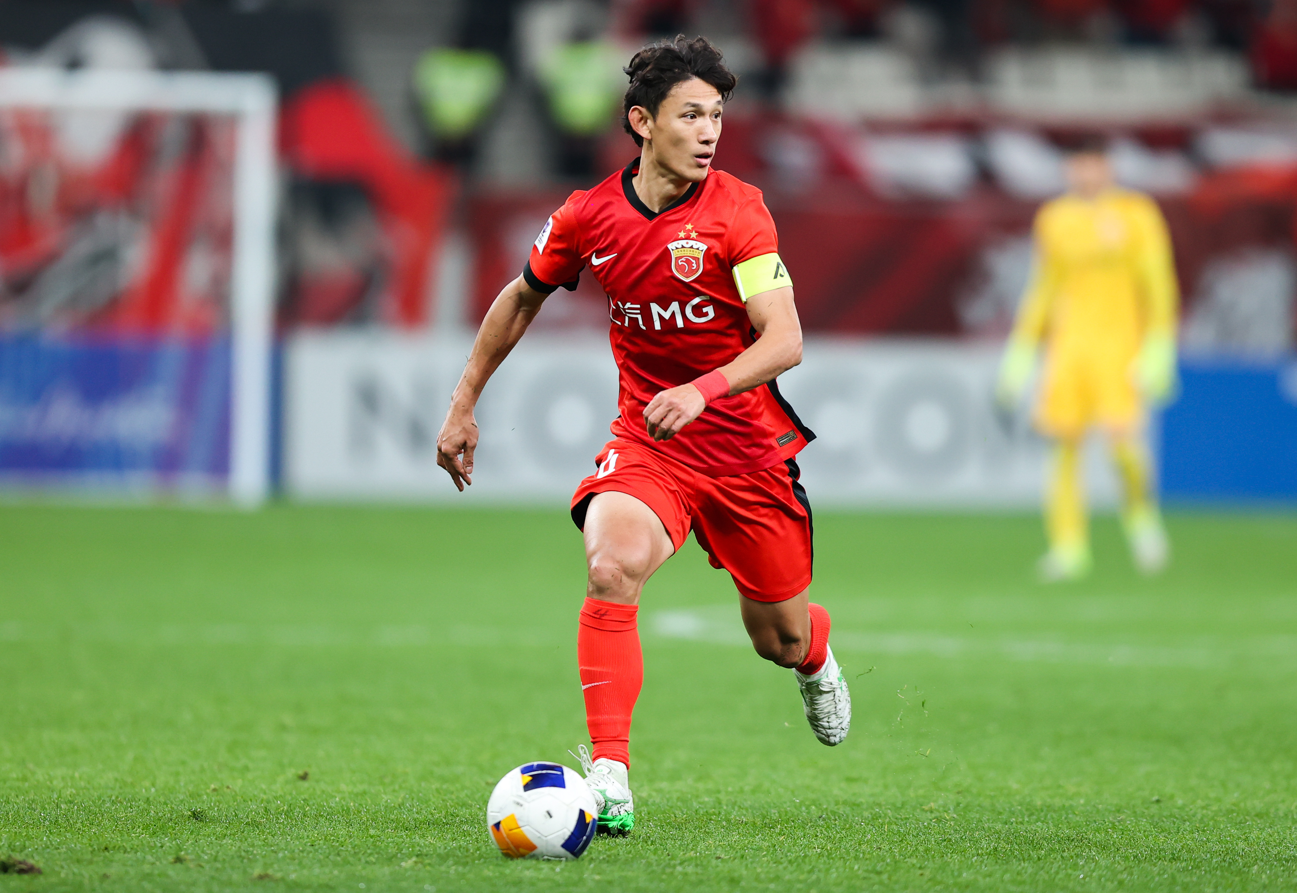 清晨法甲焦点战；上海海港刷新队史纪录；悬念犹存；训练强度明显提升的简单介绍