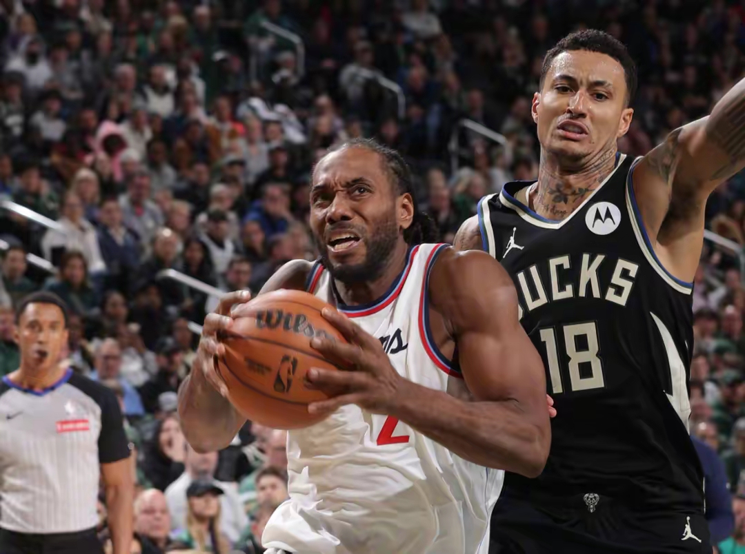 关于密尔沃基雄鹿迎NBA总决赛关键赛，关键时刻主帅复盘，球迷炸锅，训练强度明显提升的信息