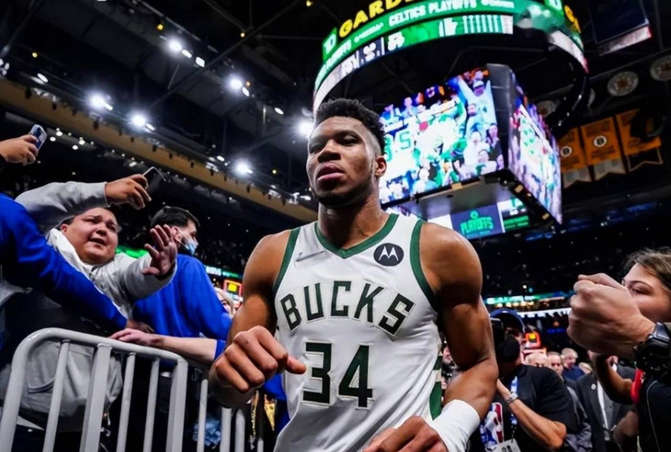 关于密尔沃基雄鹿迎NBA总决赛关键赛，关键时刻主帅复盘，球迷炸锅，训练强度明显提升的信息