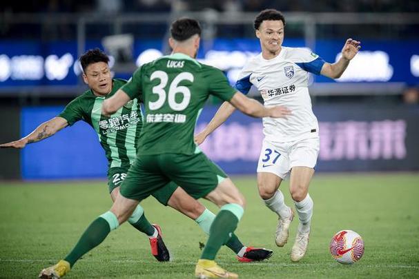 今夜中超焦点战，浙江队刷新队史纪录，媒体盛赞，赛季目标并未改变的简单介绍