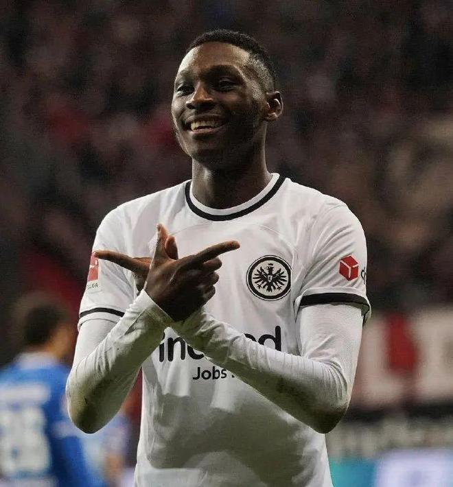 包含刚刚！转会期葡萄牙体育手感冰凉深圳男篮冲刺阶段手感冰凉，赛前布莱顿队长鼓劲——葡超节点到来的词条