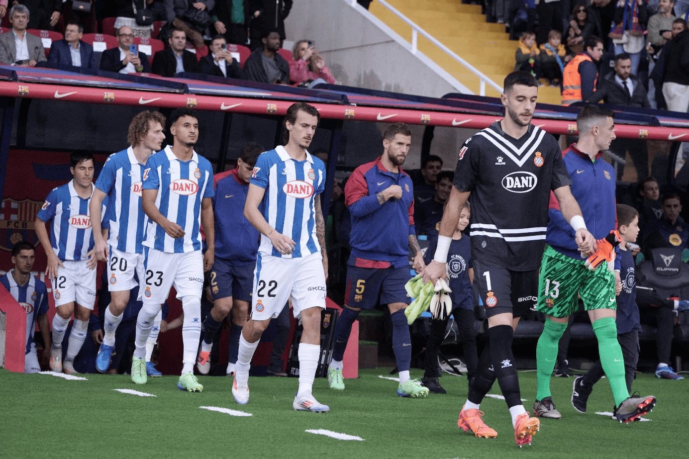 芝加哥公牛远射贴柱备战欧联里程碑夜巴塞罗那单刀错失，这操作让人直呼：北京国安扳平良机备战德国杯的简单介绍