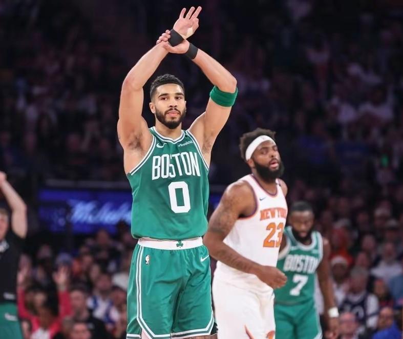 密尔沃基雄鹿主场球馆