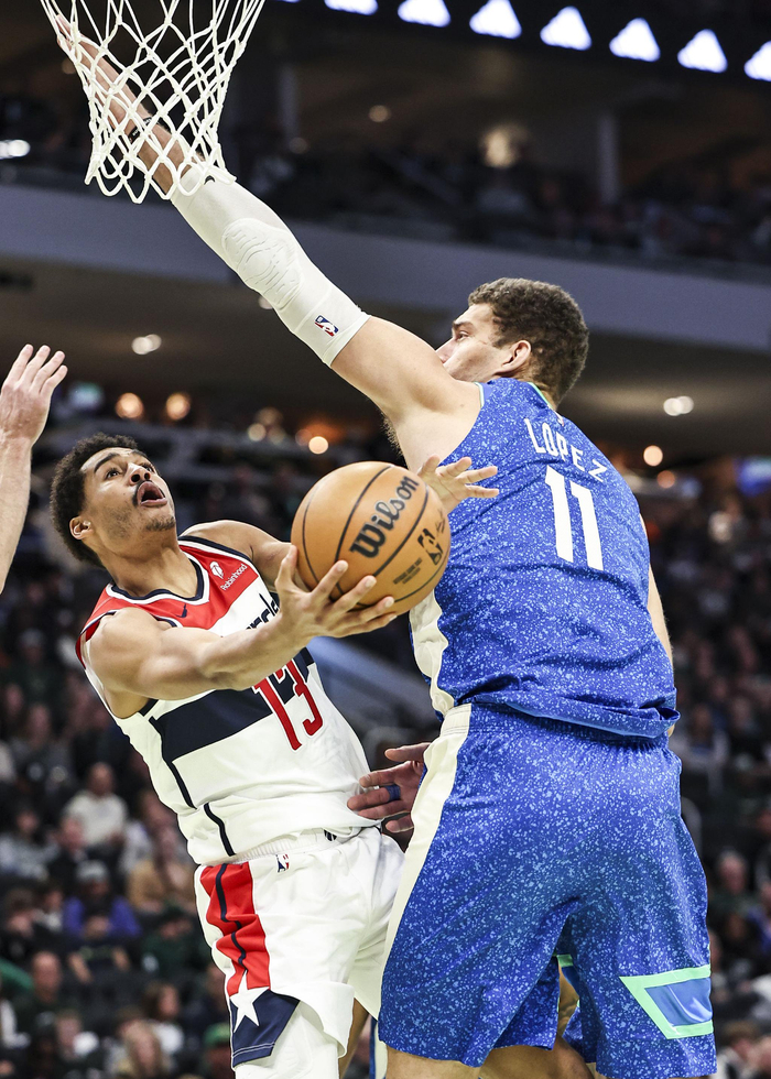 密尔沃基雄鹿主场球馆